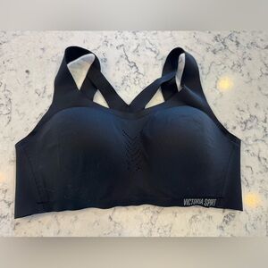 Victoria Sport Black Crossback Seamless Support Sports Bra 34 D